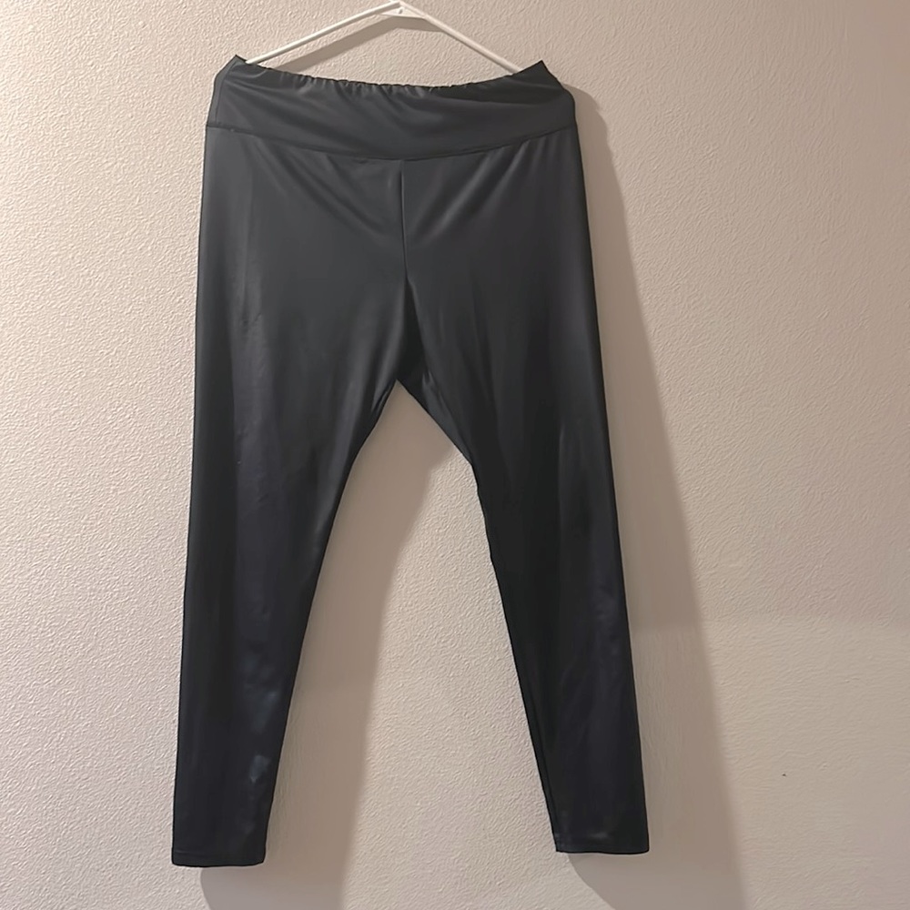 Black leggings